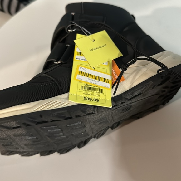 New - Boys' Arrow Hiker Winter Boots - All in Motion Jet Black 3 - Picture 6 of 7